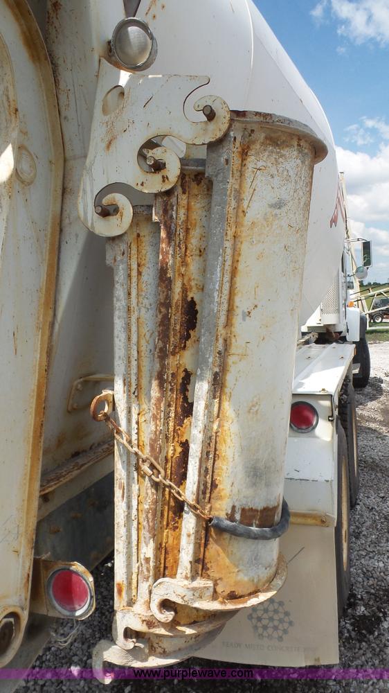 image for item K4599 1998 International Paystar 5000 mixer truck