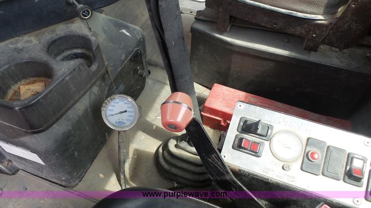 image for item K4602 1998 International Paystar 5000 mixer truck