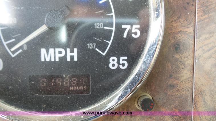 image for item K4602 1998 International Paystar 5000 mixer truck