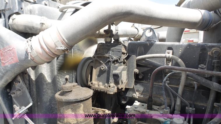 image for item K4602 1998 International Paystar 5000 mixer truck