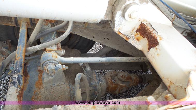 image for item K4602 1998 International Paystar 5000 mixer truck