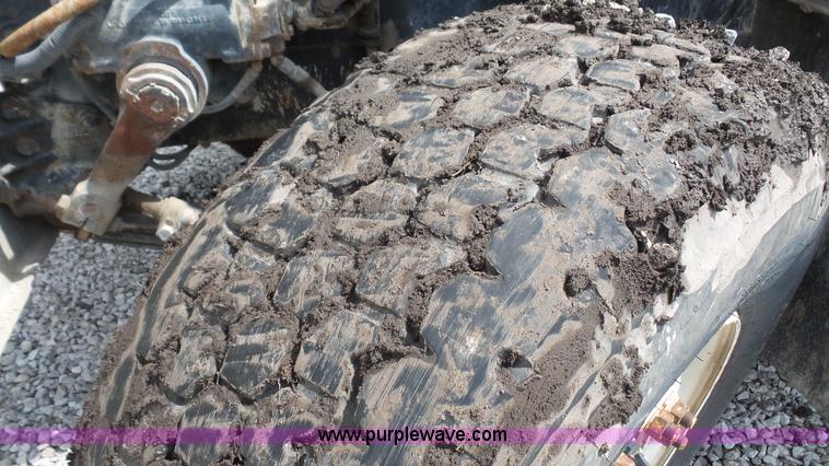 image for item K4602 1998 International Paystar 5000 mixer truck