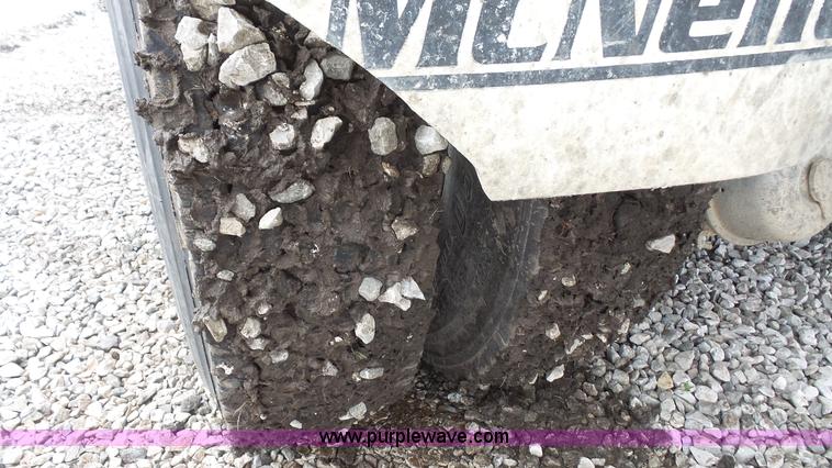 image for item K4602 1998 International Paystar 5000 mixer truck