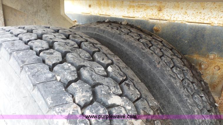 image for item K4602 1998 International Paystar 5000 mixer truck