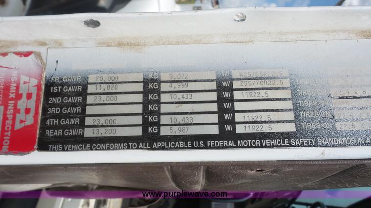 image for item K4602 1998 International Paystar 5000 mixer truck