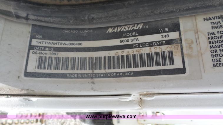 image for item K4602 1998 International Paystar 5000 mixer truck