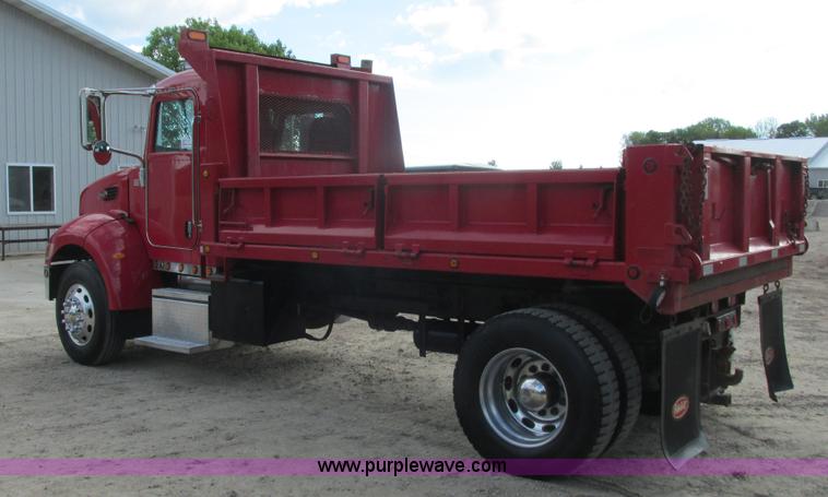 image for item K4688 2005 Peterbilt PB335 dump truck