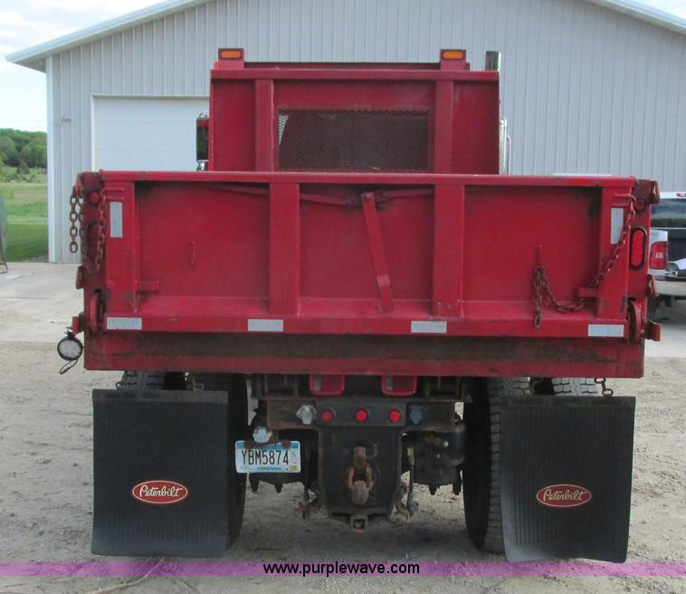 image for item K4688 2005 Peterbilt PB335 dump truck