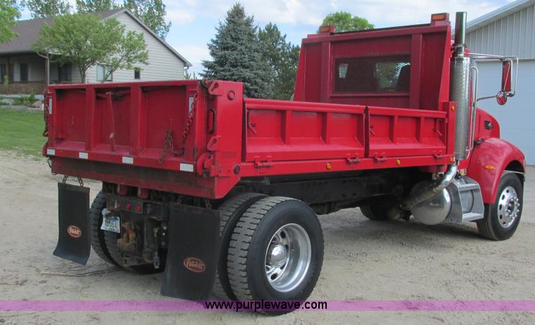 image for item K4688 2005 Peterbilt PB335 dump truck