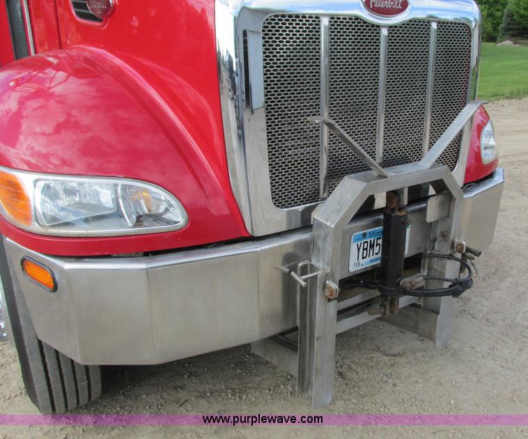 image for item K4688 2005 Peterbilt PB335 dump truck