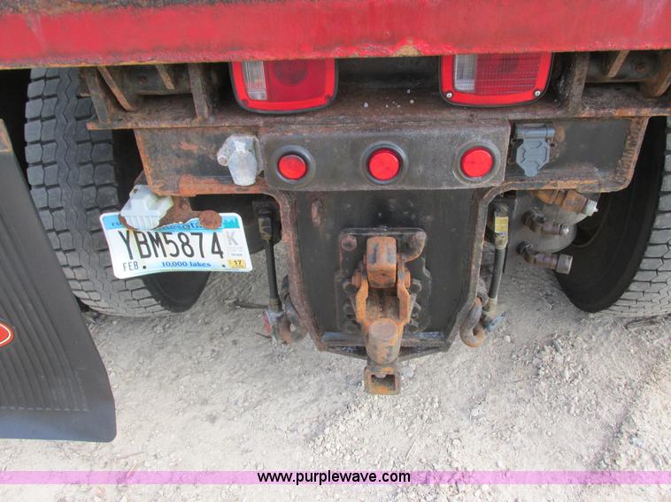 image for item K4688 2005 Peterbilt PB335 dump truck