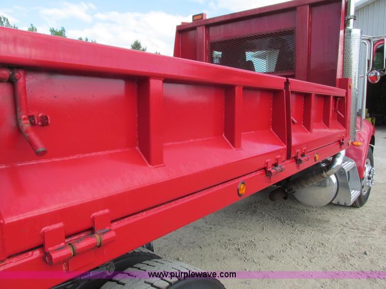 image for item K4688 2005 Peterbilt PB335 dump truck