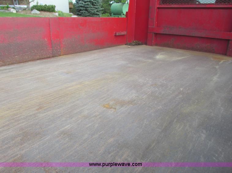 image for item K4688 2005 Peterbilt PB335 dump truck