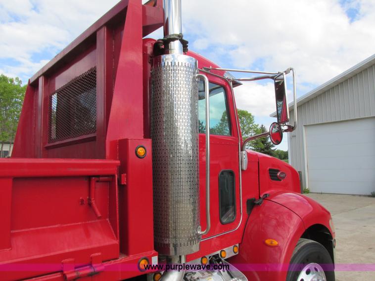 image for item K4688 2005 Peterbilt PB335 dump truck