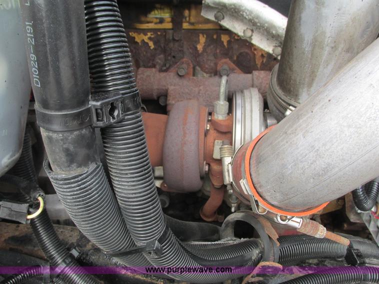 image for item K4688 2005 Peterbilt PB335 dump truck