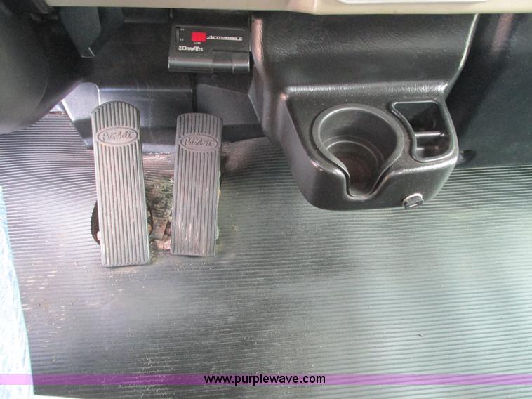 image for item K4688 2005 Peterbilt PB335 dump truck