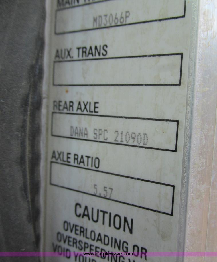 image for item K4688 2005 Peterbilt PB335 dump truck