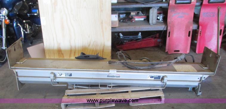 image for item K4688 2005 Peterbilt PB335 dump truck