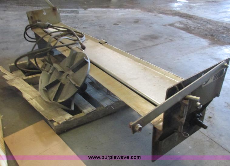 image for item K4688 2005 Peterbilt PB335 dump truck