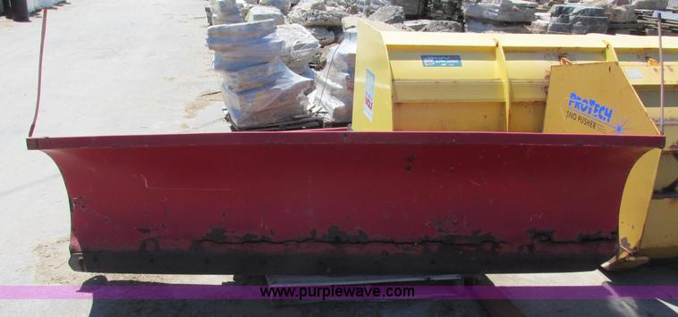 image for item K4688 2005 Peterbilt PB335 dump truck