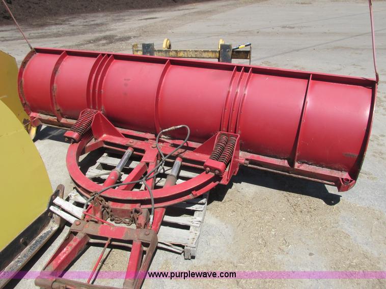 image for item K4688 2005 Peterbilt PB335 dump truck