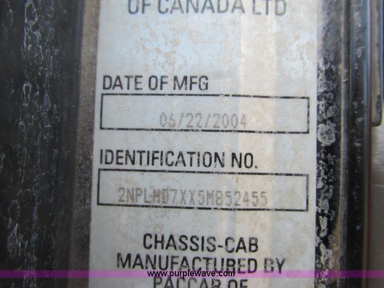 image for item K4688 2005 Peterbilt PB335 dump truck