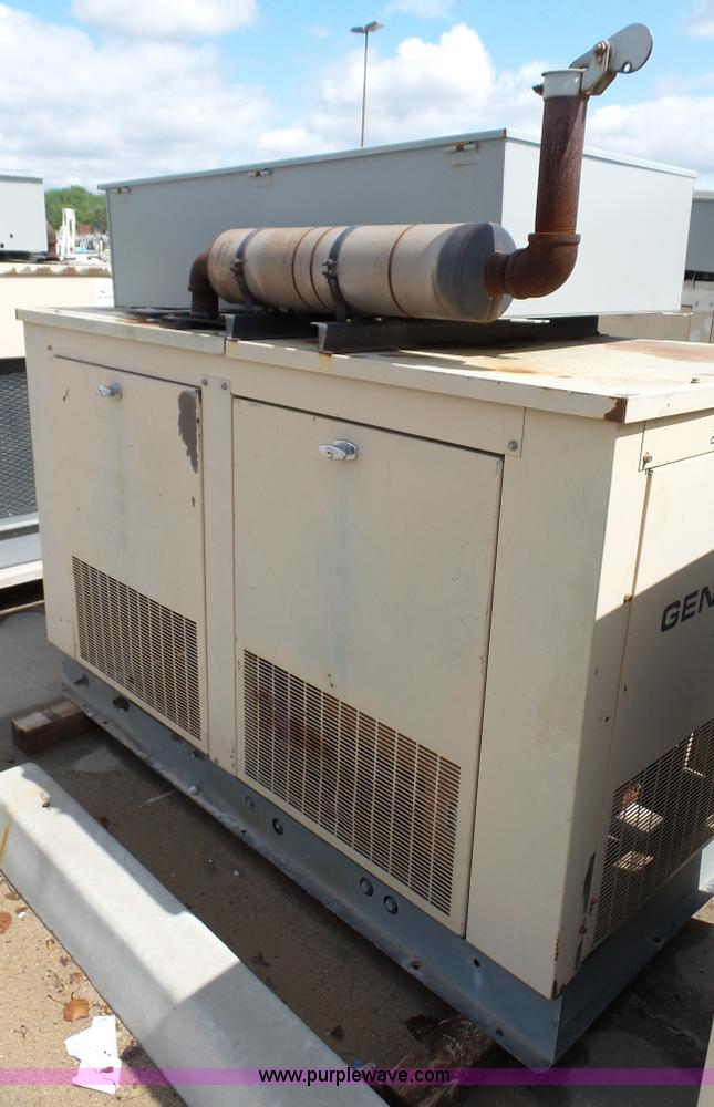 image for item K4713 1995 Generac 95A00247-S generator