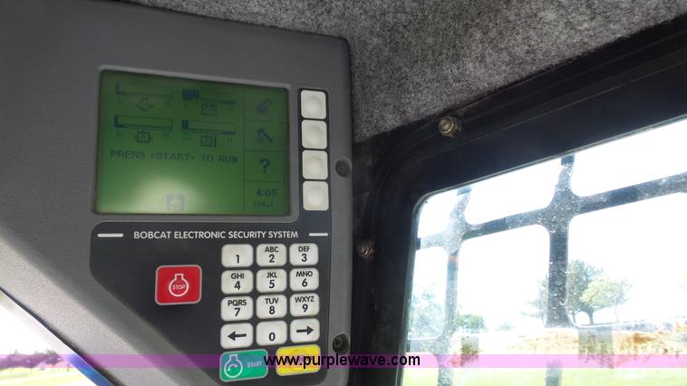 image for item K4722 2006 Bobcat T250 skid steer