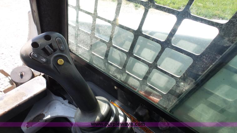 image for item K4722 2006 Bobcat T250 skid steer