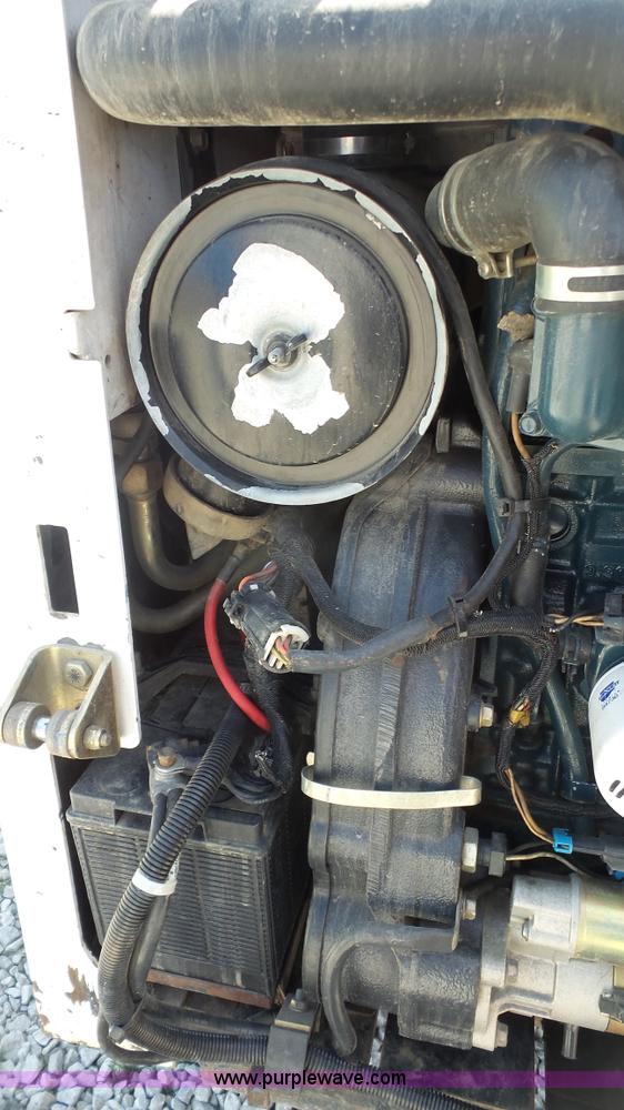 image for item K4722 2006 Bobcat T250 skid steer