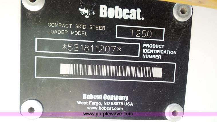 image for item K4722 2006 Bobcat T250 skid steer