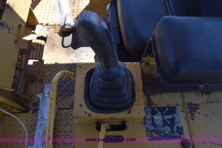 image for item K6681 1998 Caterpillar D5C XL dozer