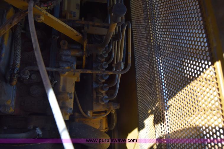 image for item K6681 1998 Caterpillar D5C XL dozer