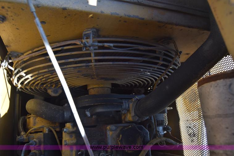 image for item K6681 1998 Caterpillar D5C XL dozer