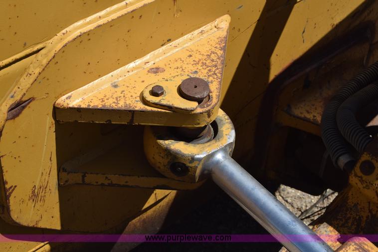 image for item K6681 1998 Caterpillar D5C XL dozer