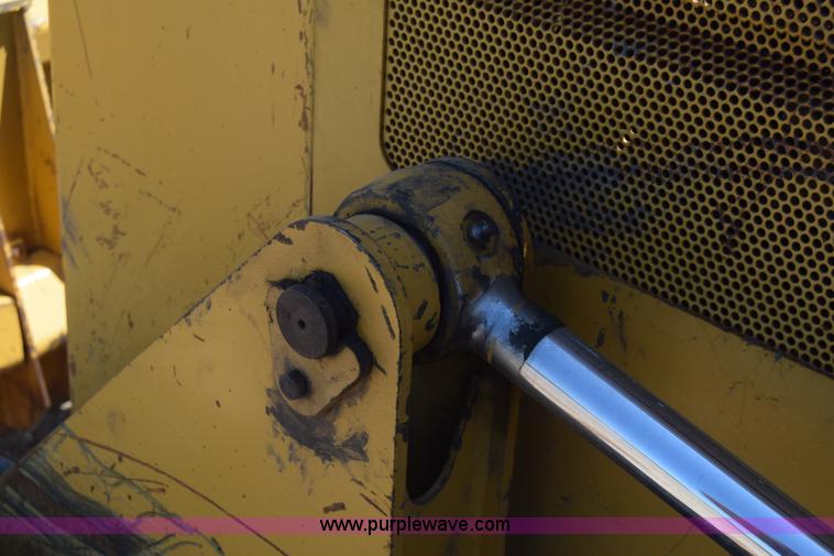 image for item K6681 1998 Caterpillar D5C XL dozer