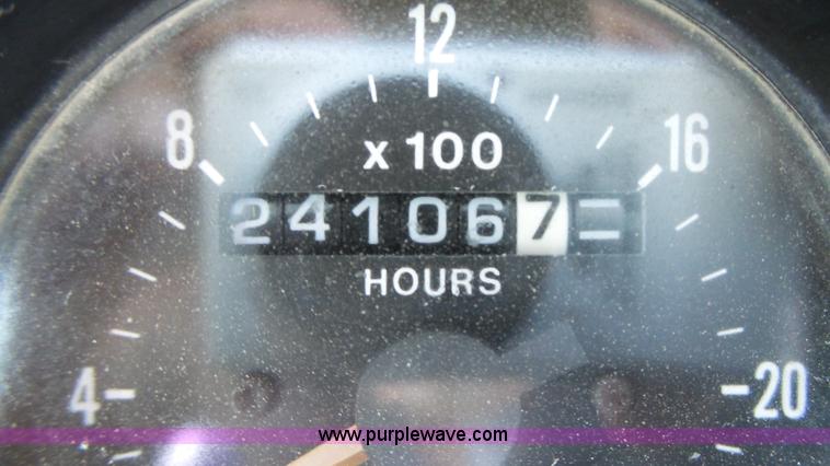 image for item K8291 1994 Mack Maxidyne DM690S mixer truck