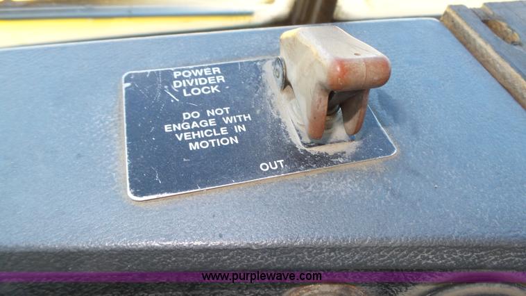 image for item K8291 1994 Mack Maxidyne DM690S mixer truck