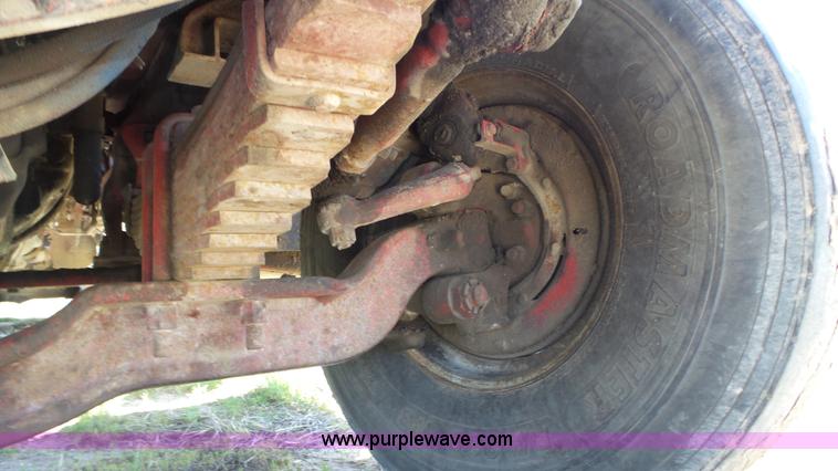 image for item K8291 1994 Mack Maxidyne DM690S mixer truck