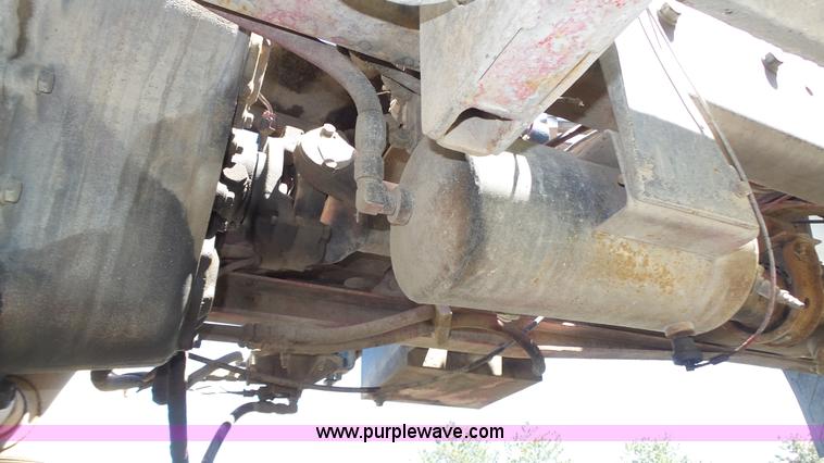 image for item K8291 1994 Mack Maxidyne DM690S mixer truck