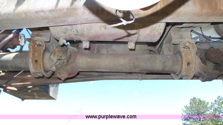 image for item K8291 1994 Mack Maxidyne DM690S mixer truck