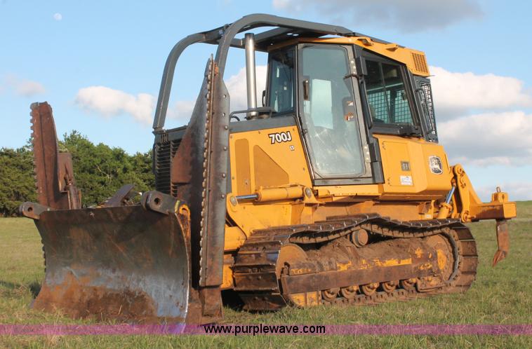 image for item K8874 2005 John Deere 700J LT dozer