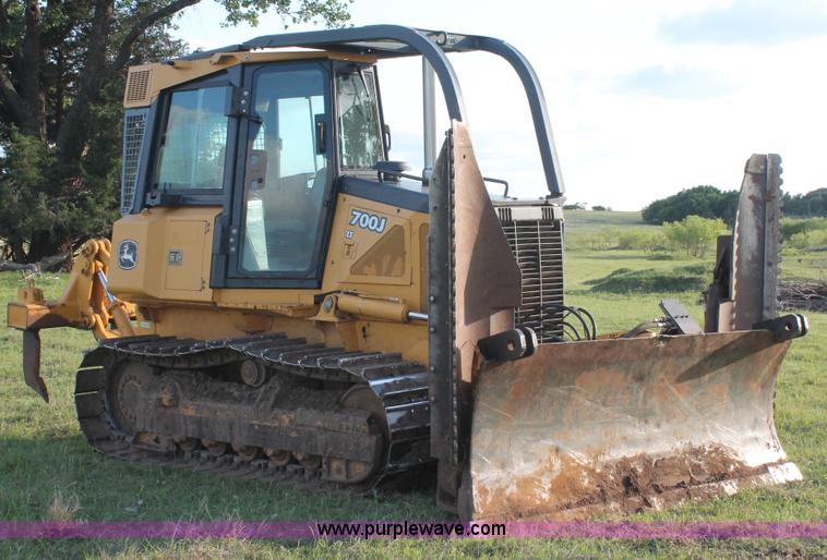 image for item K8874 2005 John Deere 700J LT dozer
