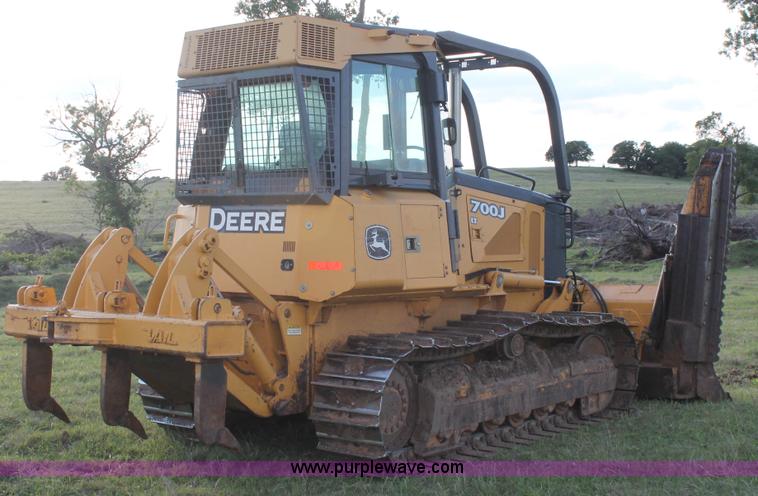image for item K8874 2005 John Deere 700J LT dozer