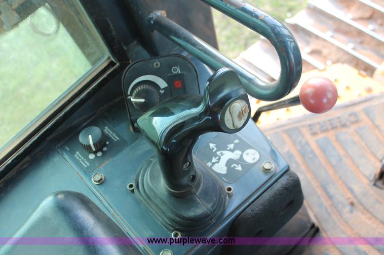 image for item K8874 2005 John Deere 700J LT dozer