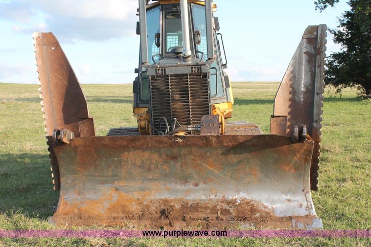 image for item K8874 2005 John Deere 700J LT dozer