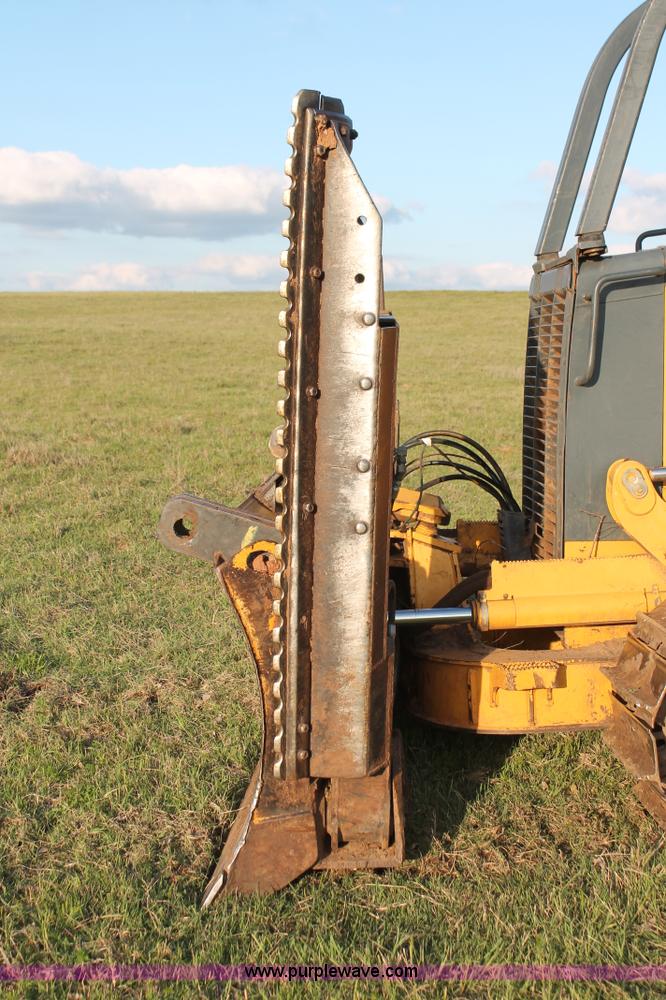 image for item K8874 2005 John Deere 700J LT dozer