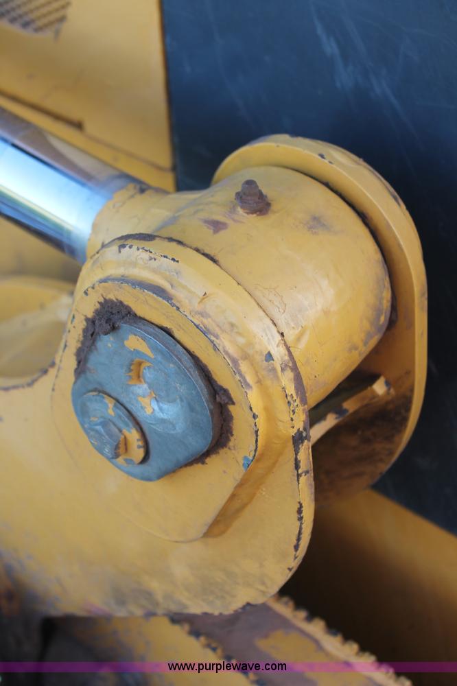 image for item K8874 2005 John Deere 700J LT dozer