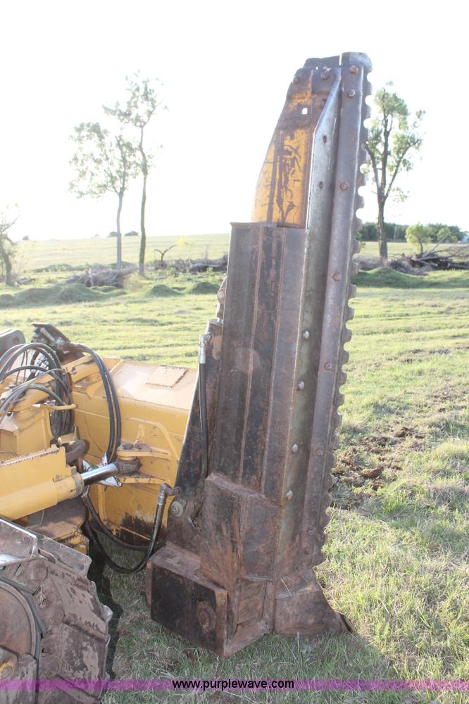 image for item K8874 2005 John Deere 700J LT dozer