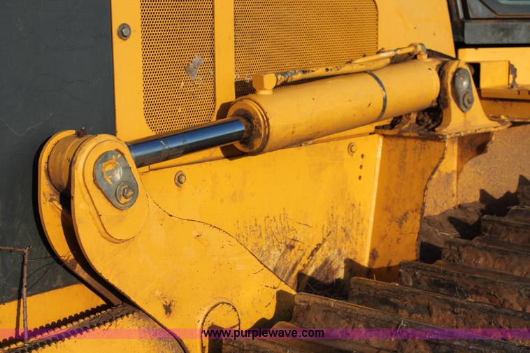 image for item K8874 2005 John Deere 700J LT dozer